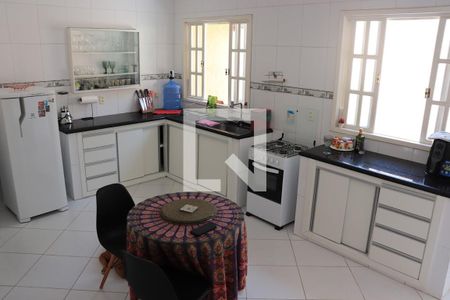 Cozinha de casa à venda com 3 quartos, 450m² em Serra Grande, Niterói