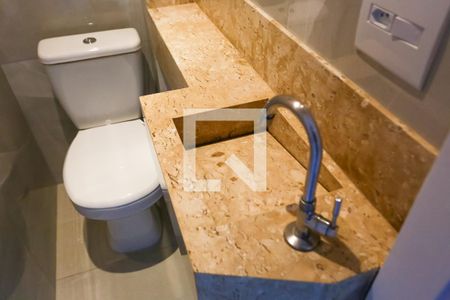 Lavabo de casa de condomínio para alugar com 2 quartos, 110m² em Campo Limpo, São Paulo