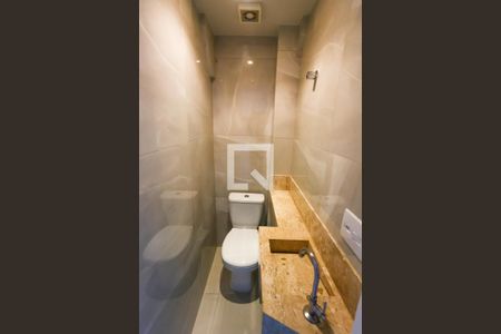 Lavabo de casa de condomínio para alugar com 2 quartos, 110m² em Campo Limpo, São Paulo
