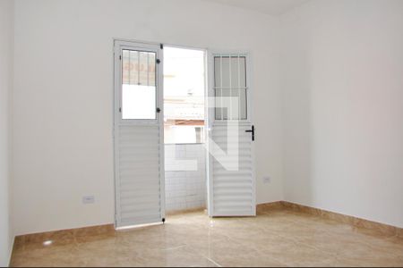 Quarto 1 de casa para alugar com 2 quartos, 55m² em Vila Rica, São Paulo