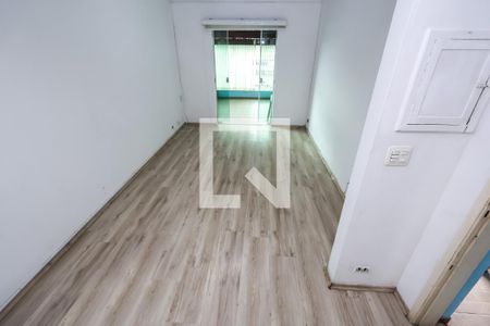 Sala de casa à venda com 3 quartos, 200m² em Jardim Maria Estela, São Paulo