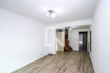 Sala de casa à venda com 3 quartos, 200m² em Jardim Maria Estela, São Paulo
