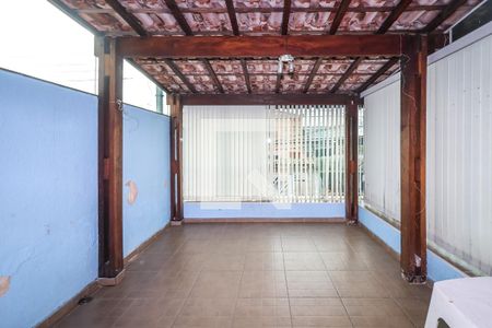 Varanda de casa à venda com 3 quartos, 200m² em Jardim Maria Estela, São Paulo