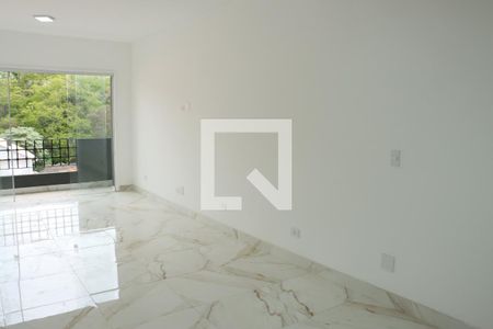 Sala de casa de condomínio para alugar com 3 quartos, 206m² em Jardim Nova Coimbra, Cotia