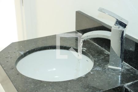 Lavabo de casa de condomínio para alugar com 3 quartos, 206m² em Jardim Nova Coimbra, Cotia