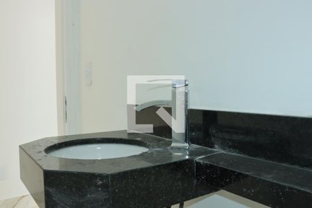 Lavabo de casa de condomínio para alugar com 3 quartos, 206m² em Jardim Nova Coimbra, Cotia