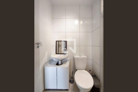 Banheiro de apartamento à venda com 2 quartos, 44m² em Santo Cristo, Rio de Janeiro