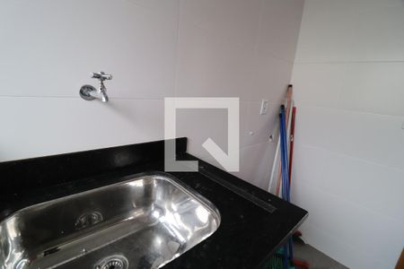 Área de Serviço de casa de condomínio para alugar com 4 quartos, 218m² em Granja Marileusa, Uberlândia