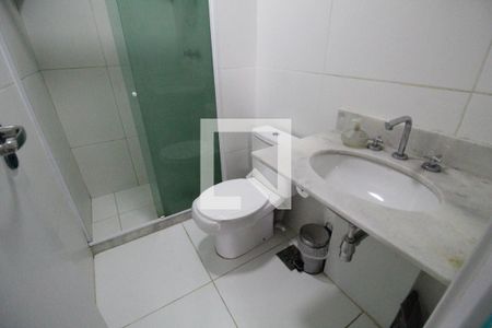 Banheiro social de apartamento para alugar com 2 quartos, 75m² em Jacarepaguá, Rio de Janeiro