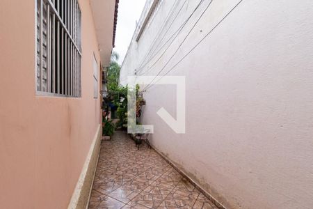 Quintal de casa à venda com 6 quartos, 500m² em Jardim das Flores, Osasco