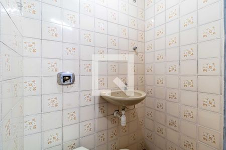 Banheiro de serviço de casa à venda com 3 quartos, 93m² em Vila Lageado, São Paulo