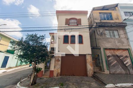 Fachada de casa à venda com 3 quartos, 200m² em Vila Sao Domingos, São Paulo