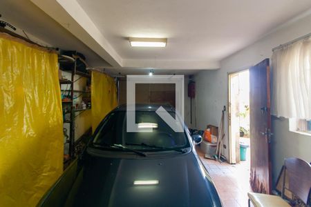 Garagem de casa à venda com 3 quartos, 200m² em Vila Sao Domingos, São Paulo
