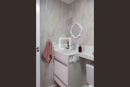 Banheiro da Suíte de apartamento para alugar com 2 quartos, 56m² em Vila Galvão, Guarulhos
