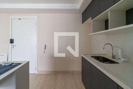 Cozinha de apartamento para alugar com 2 quartos, 81m² em Vila Romana, São Paulo