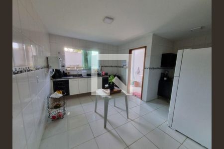 Casa à venda com 3 quartos, 120m² em Itaipu, Niterói