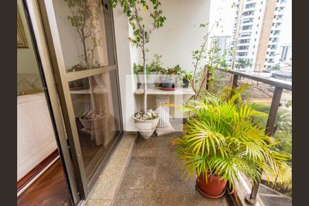 Varanda de apartamento à venda com 4 quartos, 125m² em Vila Regente Feijó, São Paulo