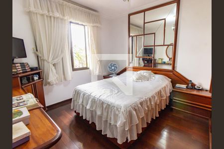 Suíte de apartamento à venda com 4 quartos, 125m² em Vila Regente Feijó, São Paulo