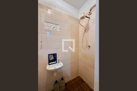 Banheiro de Serviço de casa de condomínio à venda com 5 quartos, 297m² em Botafogo, Rio de Janeiro