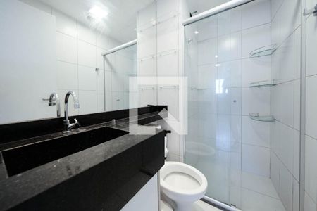 Banheiro de apartamento à venda com 2 quartos, 37m² em Vila Pierina, São Paulo