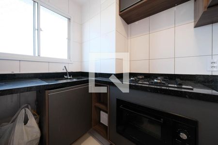 Sala/Cozinha de apartamento à venda com 2 quartos, 37m² em Vila Pierina, São Paulo