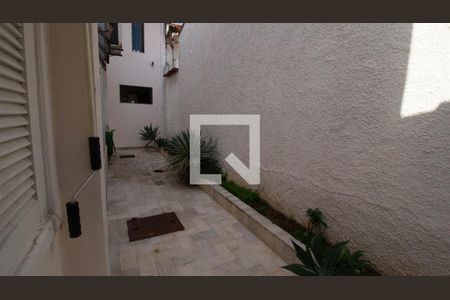 Vista de casa à venda com 5 quartos, 325m² em Pé Pequeno, Niterói