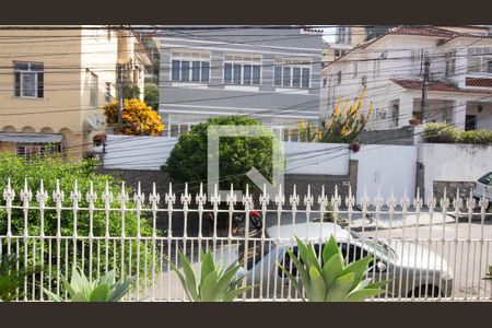 Vista de casa à venda com 5 quartos, 325m² em Pé Pequeno, Niterói