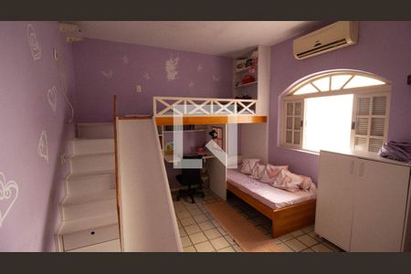 Quarto de casa à venda com 5 quartos, 325m² em Pé Pequeno, Niterói