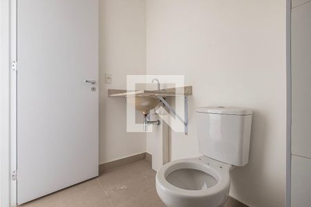 Banheiro de kitnet/studio à venda com 1 quarto, 29m² em Pinheiros, São Paulo