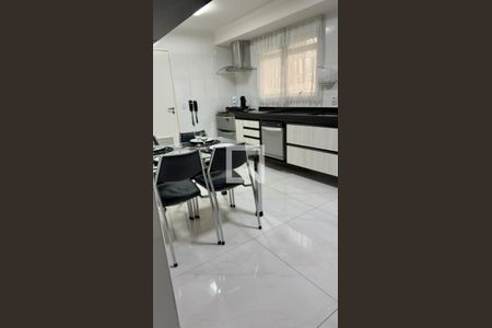 Cozinha de apartamento à venda com 4 quartos, 210m² em Moema, São Paulo