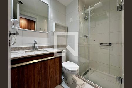 Banheiro de kitnet/studio para alugar com 0 quarto, 23m² em Brooklin Paulista, São Paulo