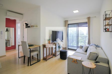 Sala de apartamento à venda com 2 quartos, 49m² em Santo Amaro, São Paulo