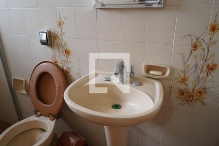 Banheiro da Suíte 3 de casa à venda com 5 quartos, 280m² em Água Rasa, São Paulo
