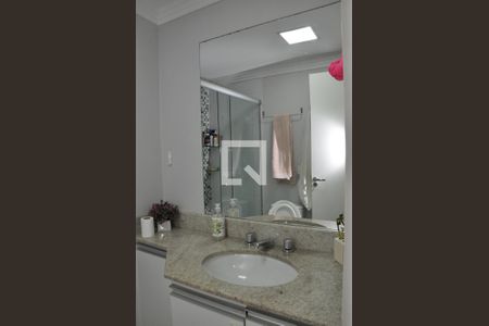 Banheiro da Suíte de apartamento para alugar com 3 quartos, 87m² em Santa Terezinha, Paulínia