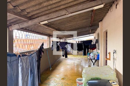 Lavanderia de casa à venda com 3 quartos, 192m² em Jardim Vera Cruz, Contagem