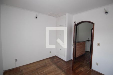 Quarto 1 de casa para alugar com 2 quartos, 73m² em Vila Nilo, São Paulo