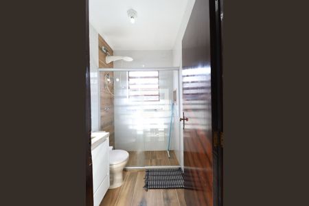 Banheiro 2 de casa à venda com 3 quartos, 200m² em Jardim Modelo, São Paulo