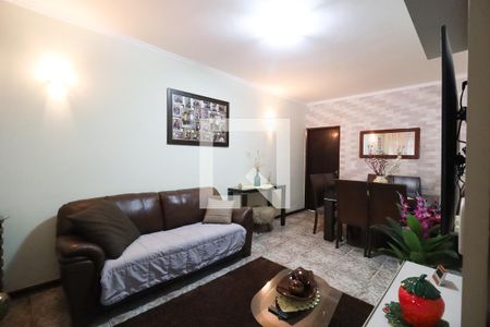 Sala de casa à venda com 3 quartos, 200m² em Jardim Modelo, São Paulo