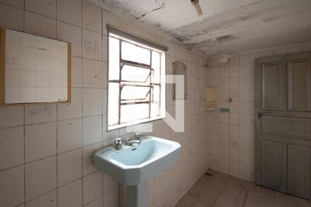 Banheiro de casa à venda com 2 quartos, 110m² em Vila Medeiros, São Paulo