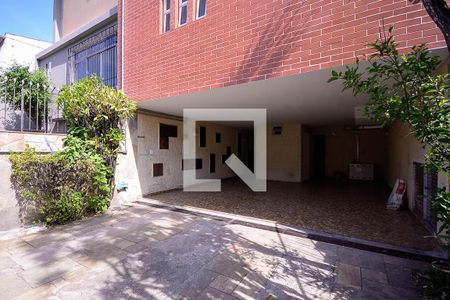 Garagem de casa à venda com 5 quartos, 220m² em Bosque da Saúde, São Paulo