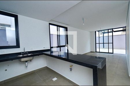 Sala de apartamento à venda com 2 quartos, 75m² em Serra, Belo Horizonte