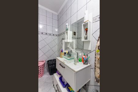 Banheiro 2 de casa à venda com 3 quartos, 299m² em Ayrosa, Osasco