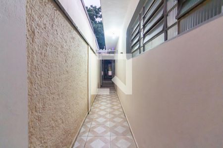 Quintal de casa à venda com 3 quartos, 299m² em Ayrosa, Osasco