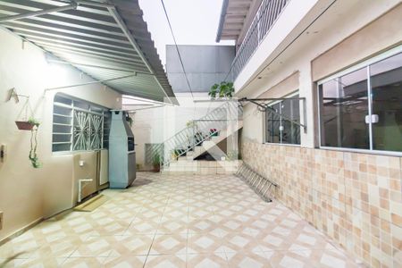 Quintal de casa à venda com 3 quartos, 299m² em Ayrosa, Osasco