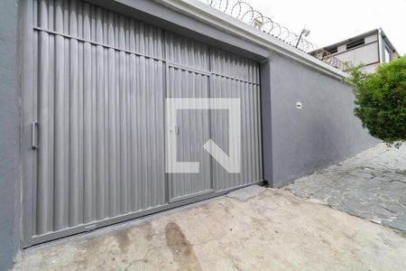 Fachada de casa à venda com 3 quartos, 150m² em Santa Monica, Belo Horizonte