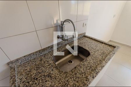 Cozinha de casa de condomínio à venda com 2 quartos, 100m² em Vila Pereira Cerca, São Paulo