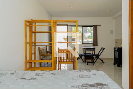 Sala / Quarto / Cozinha de kitnet/studio para alugar com 1 quarto, 28m² em Campeche, Florianópolis