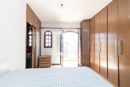 Suíte de casa à venda com 4 quartos, 300m² em Jardim Piratininga, São Paulo