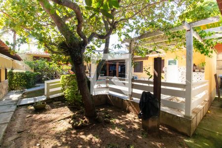 Área externa de casa à venda com 3 quartos, 300m² em Itaipu, Niterói