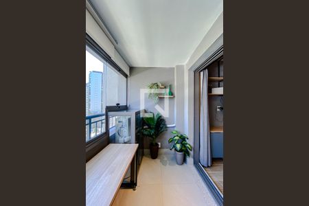 Varanda de kitnet/studio para alugar com 1 quarto, 35m² em Vila Mariana, São Paulo